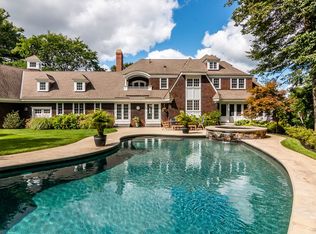 36 Main St, Wenham, MA 01984