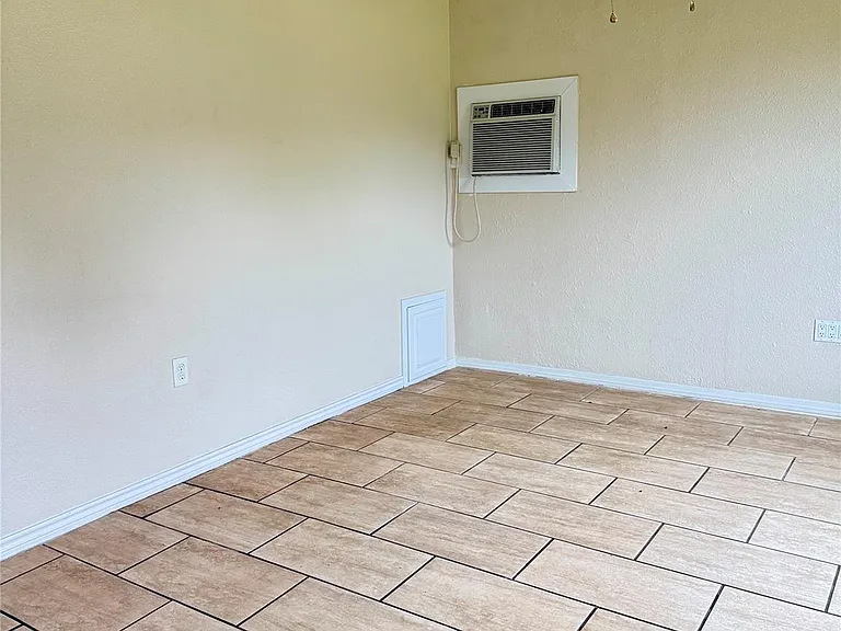 17433 County Road 945 — Photo 2