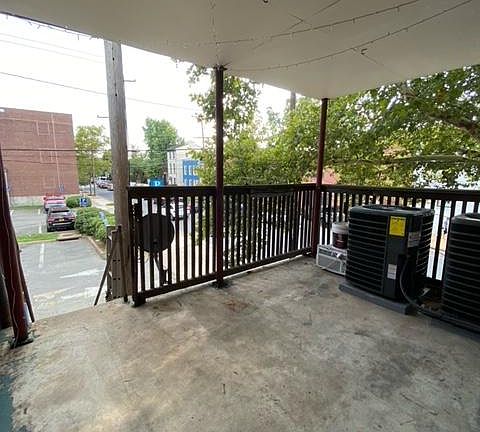 4th image of 1028 N King St #2