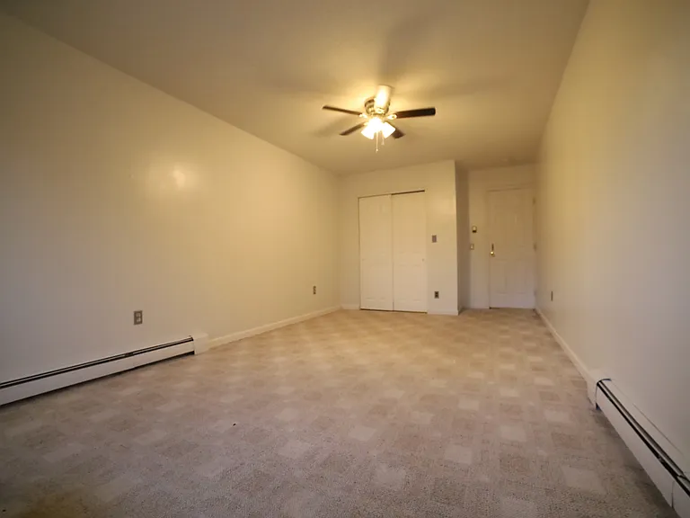 32 Hilltop Cir — Photo 8