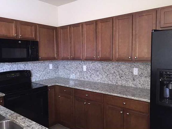 5th image of 17101 SW 93rd St