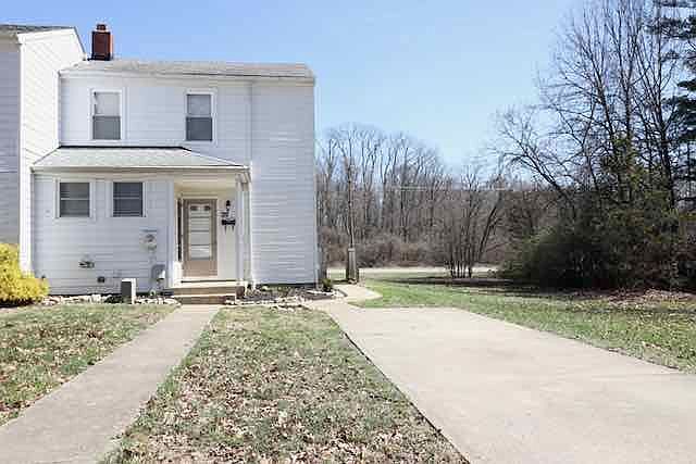 1st image of 20 Chalmers Ln