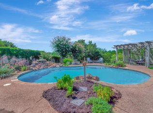 4036 Falcon Ridge Dr, Haltom City, TX 76137