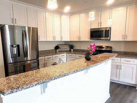 5th image of 24238 Zinfandel Ln Unit 301