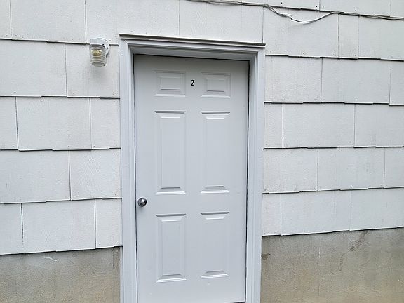 2nd image of 14 Brook St #3