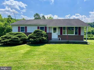 13 Moyer St, Port Royal, PA 17082