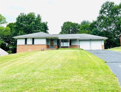 322 Fredrick Dr, Farrell, PA, 16121