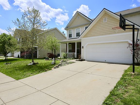 3rd image of 3661 S Glasgow Cir