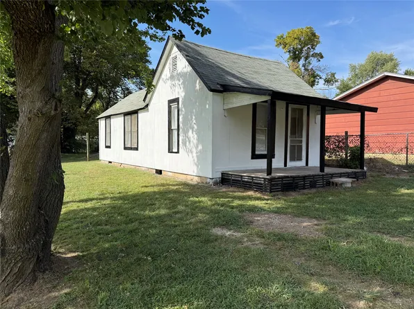 221 S Elm St, Chelsea, OK 74016