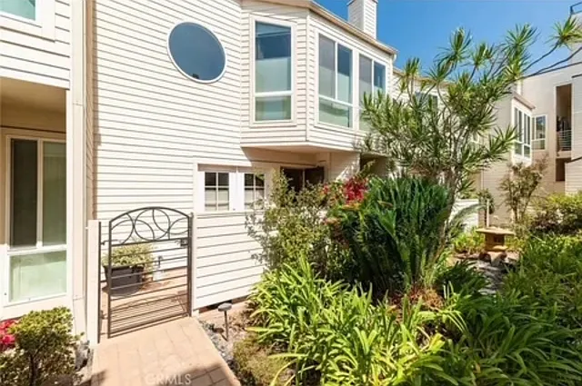 7585 Eads Ave #D — Photo 6
