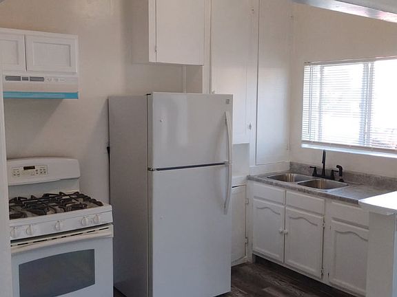 4th image of 439 W Cowles St #1