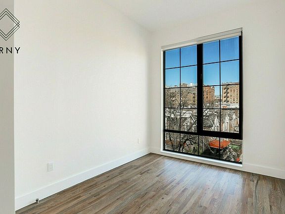 3rd image of 488 Lefferts Ave #4A