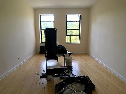 Rented by BRICK & GALO REALTY CORP | media 24