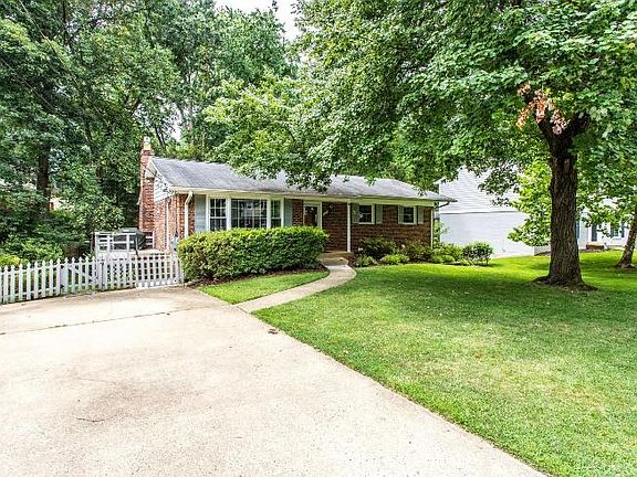 8307 Stonewall Dr, Vienna, VA 22180 | Zillow