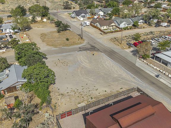 2nd image of 390 Ziller Way