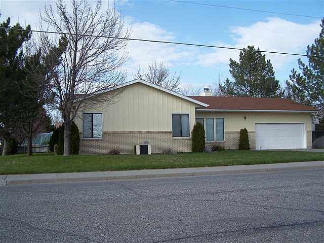 1st image of 2711 E Elizabeth Blvd