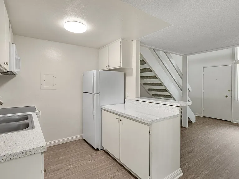 Park Place Apartments — Photo 35