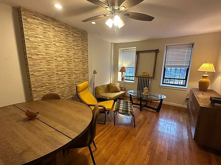 541 Monroe St #1 — Photo 1