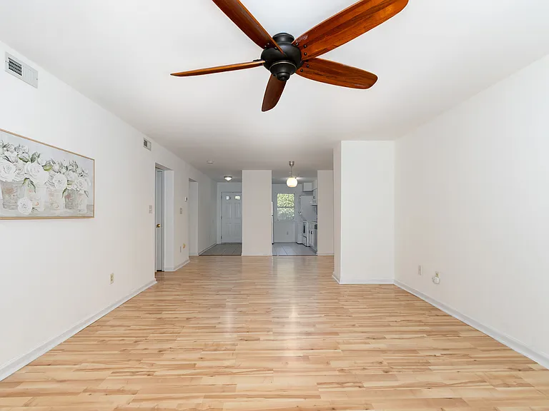 213 Schultz St — Photo 5