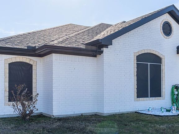 4th image of 3306 Sherwood Forest Dr