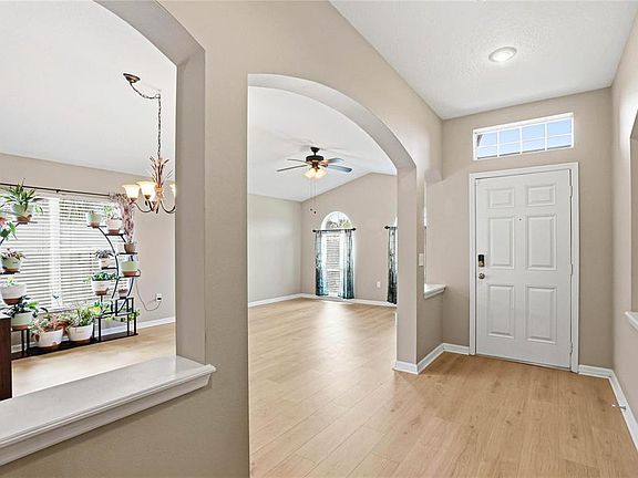 5th image of 34139 Spring Oak Trl
