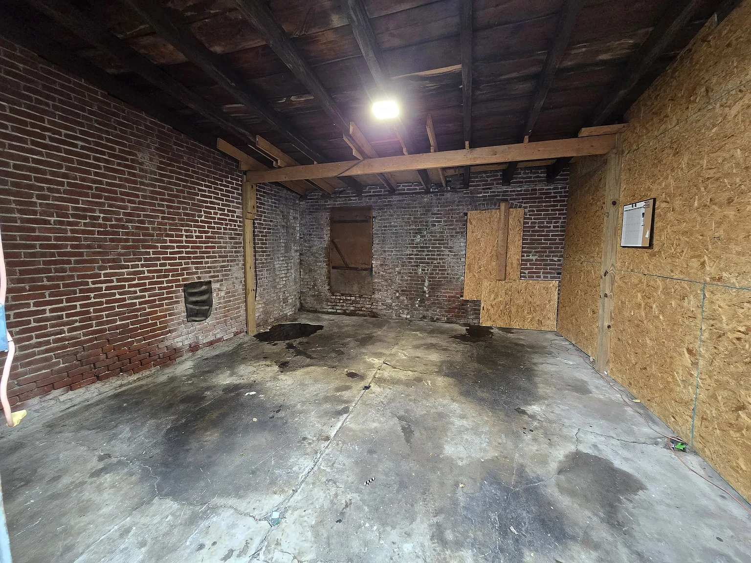328 Rose St — Photo 1