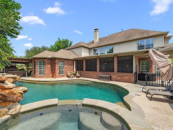 2nd image of 9602 Silver Birch Ct