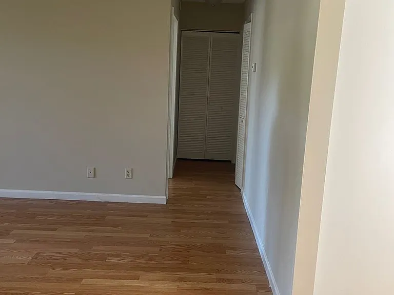 1224 Old Manor Rd — Photo 9
