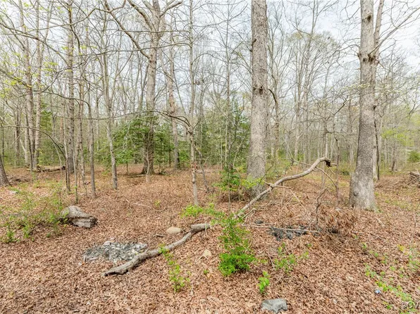 831 Nash Rd, Sandston, VA 23150