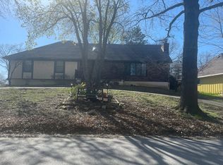 2401 SW Still Meadows Ln, Blue Springs, MO 64015