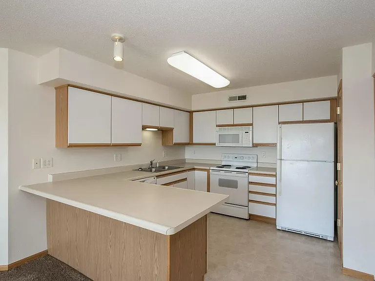 2876 Coral Ct — Photo 9