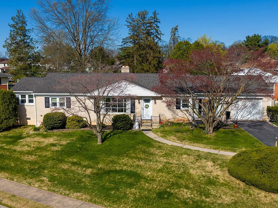 1st image of 2401 Seneca Dr