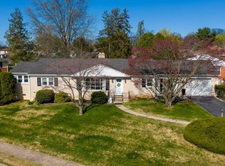 2401 Seneca Dr, York, PA 17408