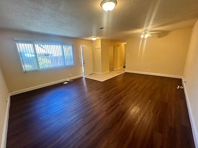 2313 Mandarin Way — Photo 3