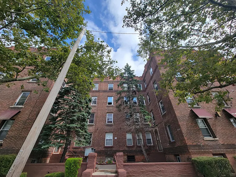 701 Howard Ave #42 — Photo 17