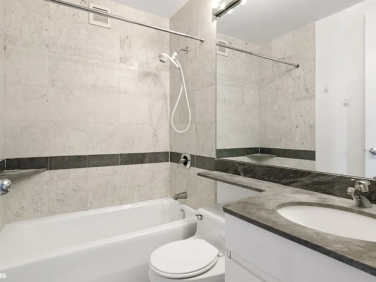 236 E 47th St #30B — Photo 8
