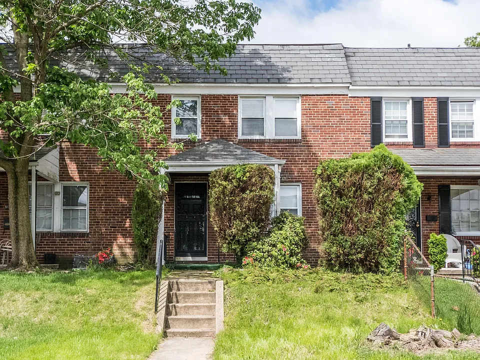 916 N Augusta Ave