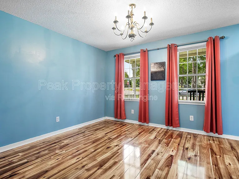 5824 Silver Fox Ln — Photo 17