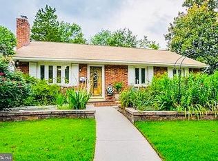 4116 Summit Pl, Alexandria, VA 22312