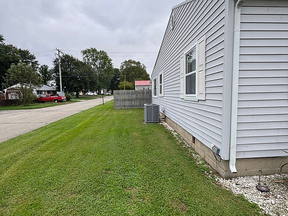 4th image of 605 Linlawn Dr