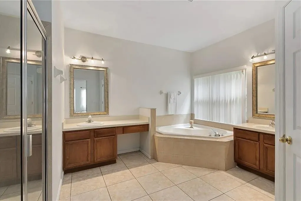 10360 Cypress trail Dr - Entire House — Photo 2