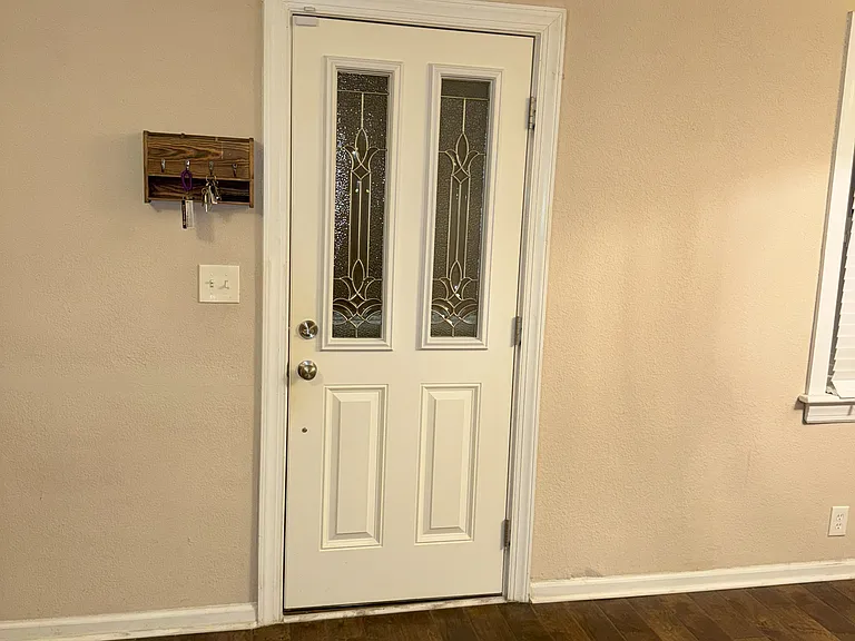 4654 Bankhead Ave — Photo 2