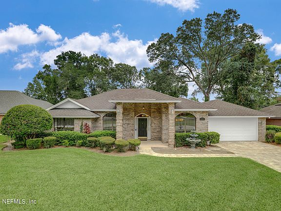 2nd image of 2233 STAGGERBUSH Drive
