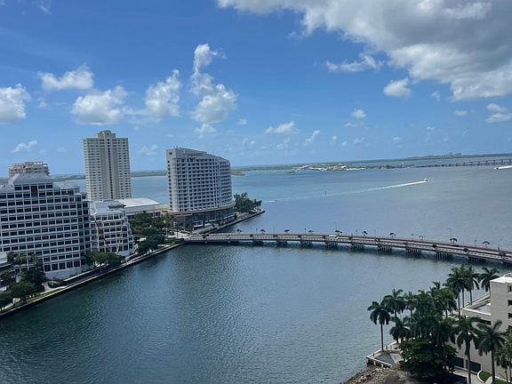 4th image of 495 Brickell Ave APT 1809