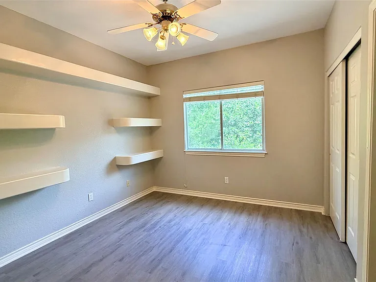 9904 Mariah Cv — Photo 25