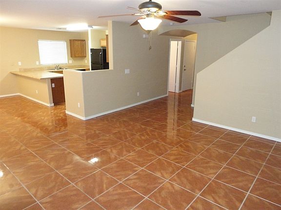 3rd image of 11136 W Mariposa Dr