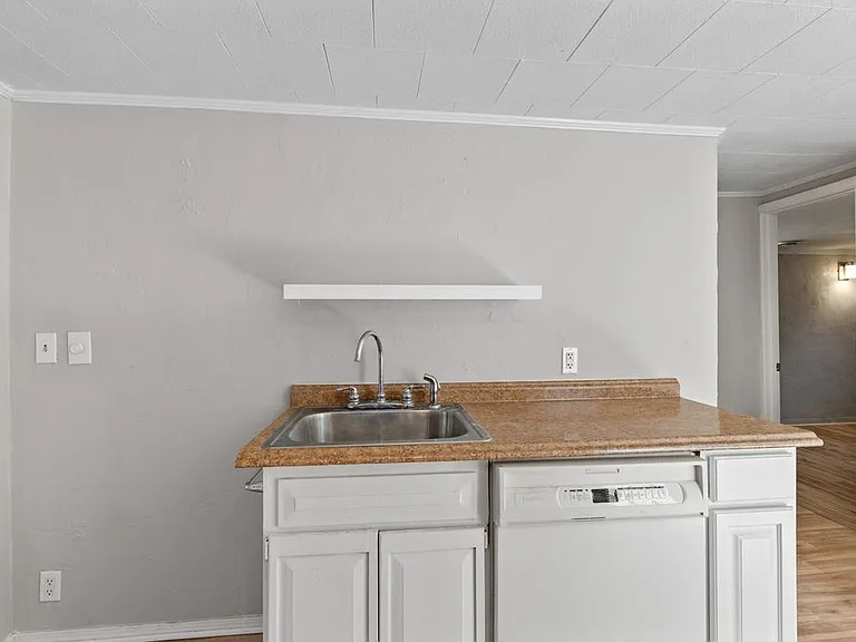 2524 Arletta St — Photo 13