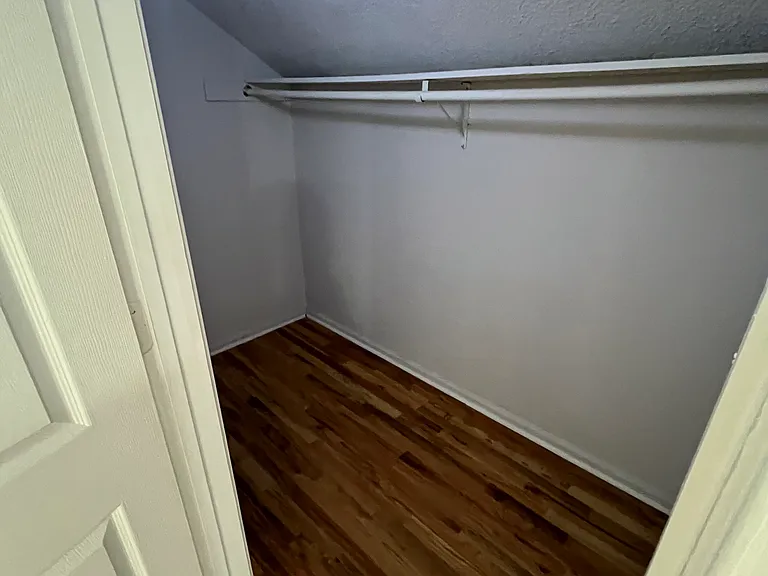 101 Hazel St #B7 — Photo 11