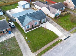 4804 Braves Ln, Louisville, KY