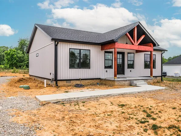 1155 New Grove Rd, Smiths Grove, KY 42171